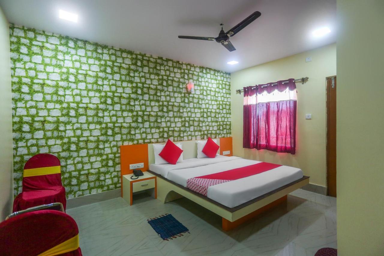 Oyo 60771 New Puri Hotel Exteriör bild
